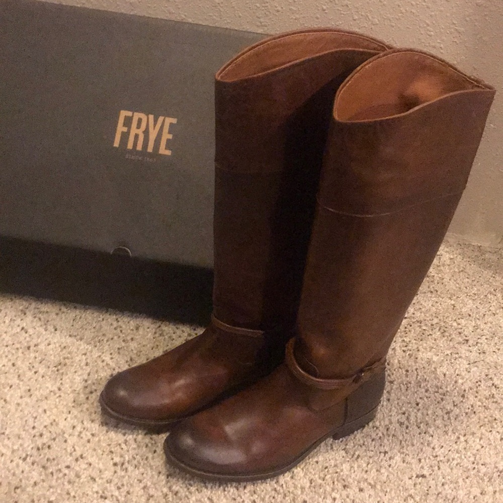 Brand new Frye boots